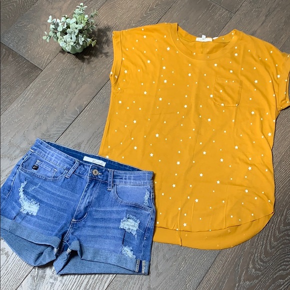 ✨ Ultra soft tee with pocket - Picture 2 of 8